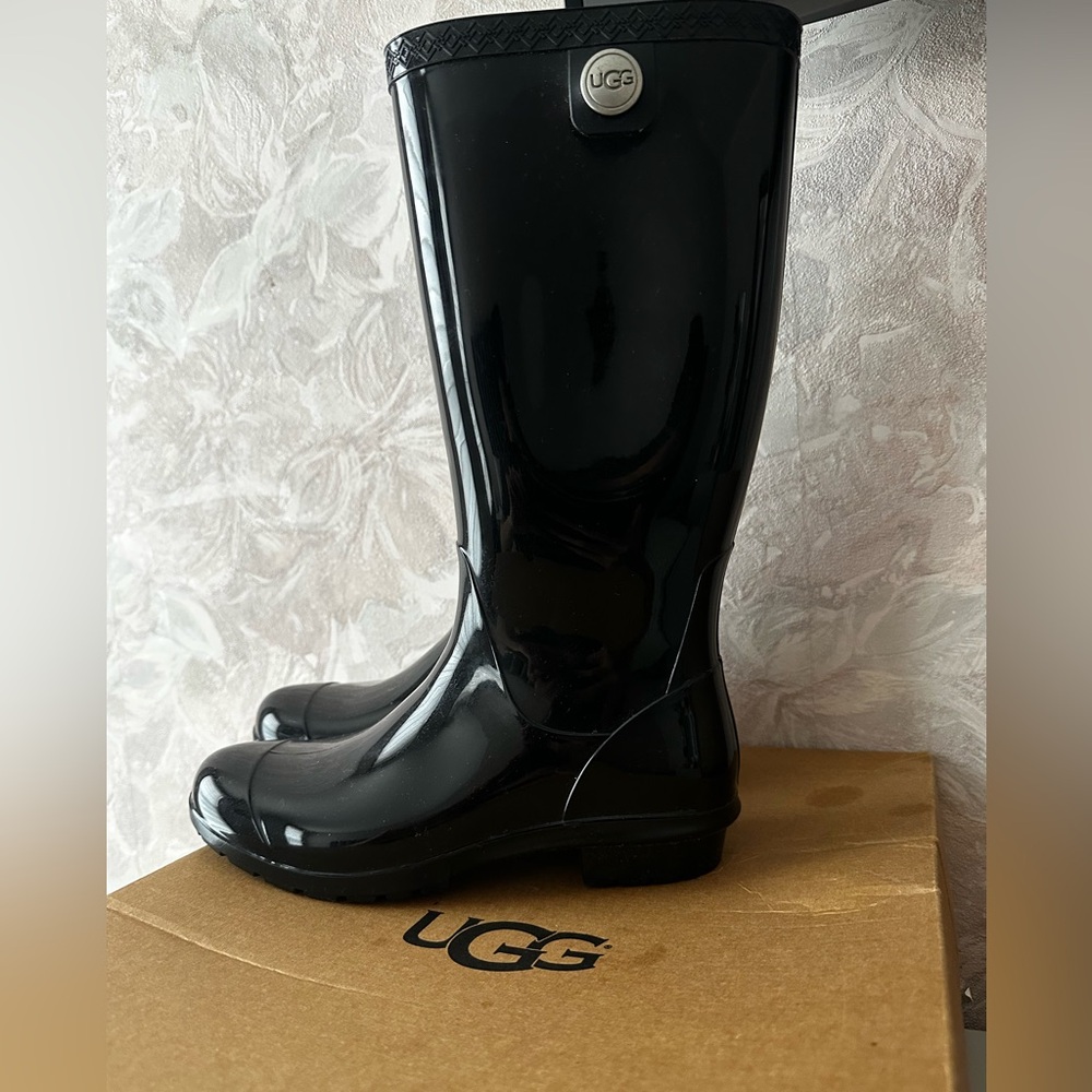Ugg Shaye Rainboots